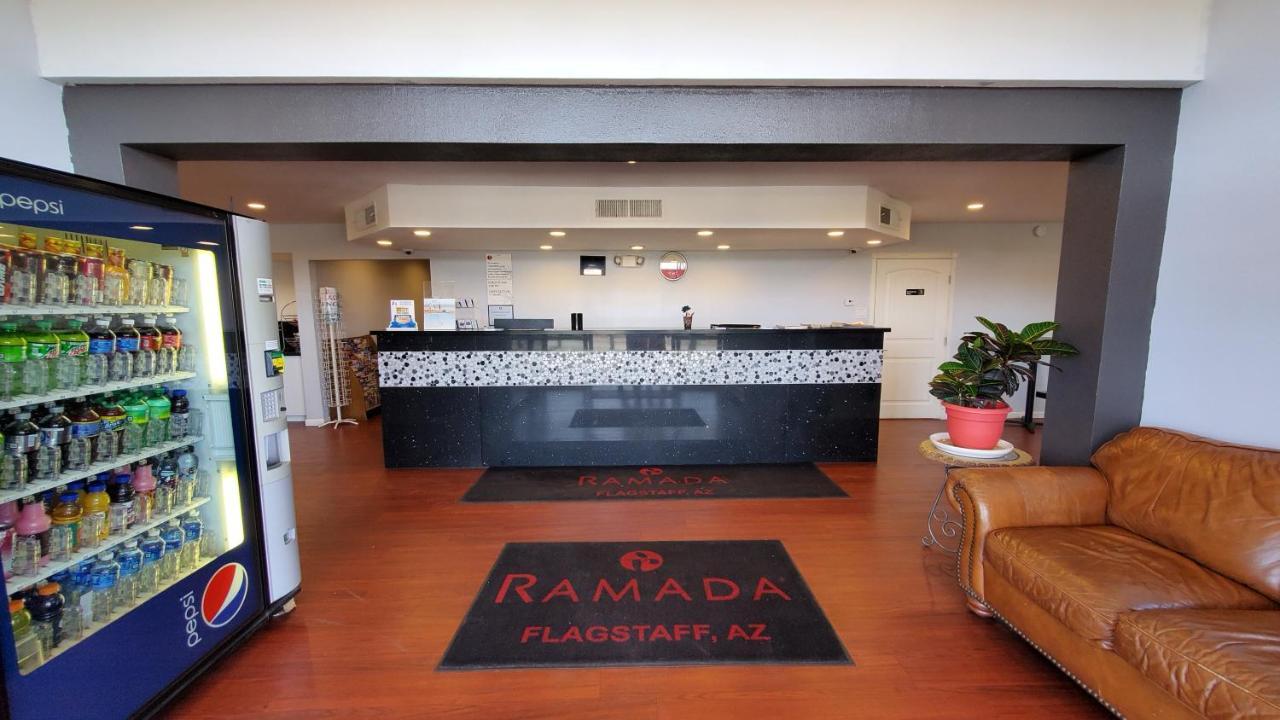 Ramada By Wyndham Flagstaff East Hotell Exteriör bild